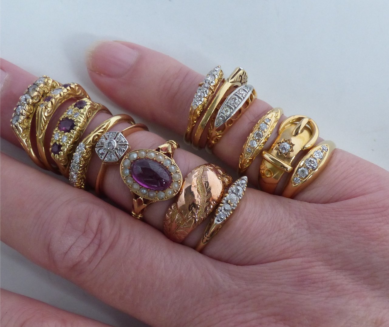 Koop antieke en vintage sieraden hier | Juwelista